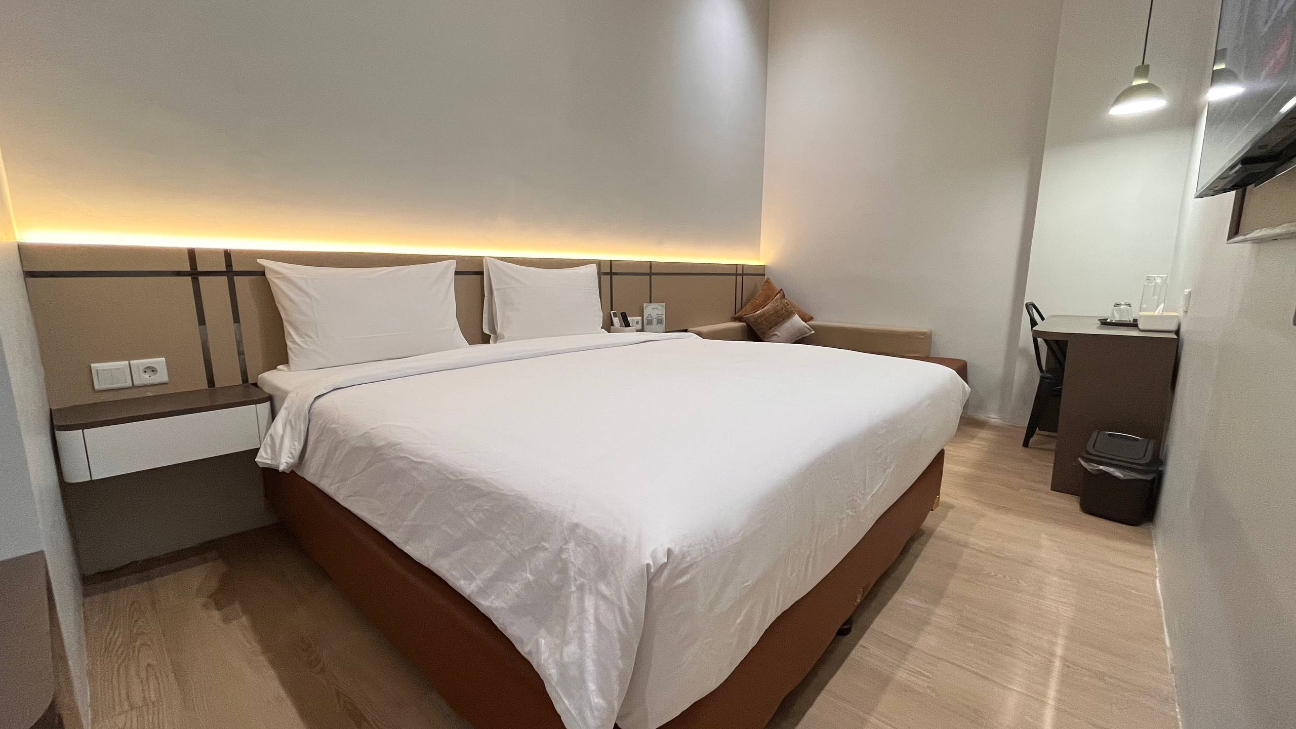 VIP B Room Botanic Belatuk Hotel Samarinda — kamar premium hotel hidden gem